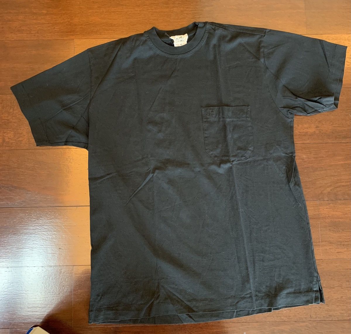 Hermes H Logo plain black tee Size US M / EU 48-50 / 2 - 2 Thumbnail