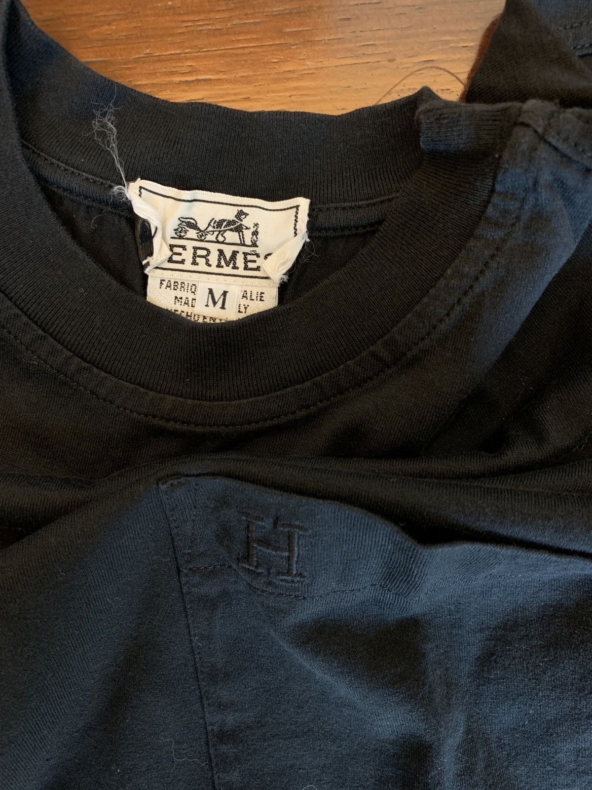 Hermes H Logo plain black tee Size US M / EU 48-50 / 2 - 1 Thumbnail
