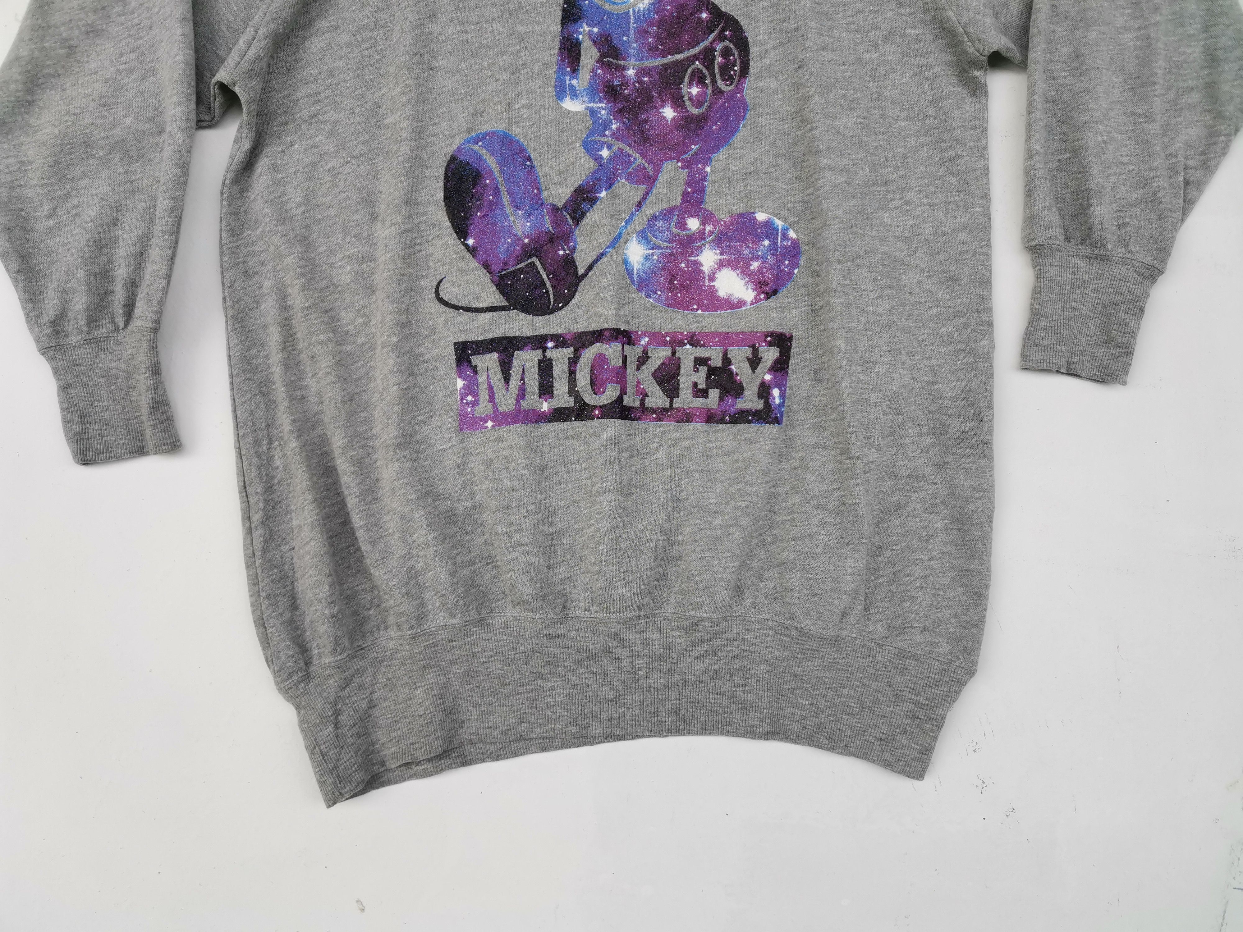 Disney Vintage Disney Mickey Mouse Big Logo Sweatshirt Size US L / EU 52-54 / 3 - 4 Thumbnail