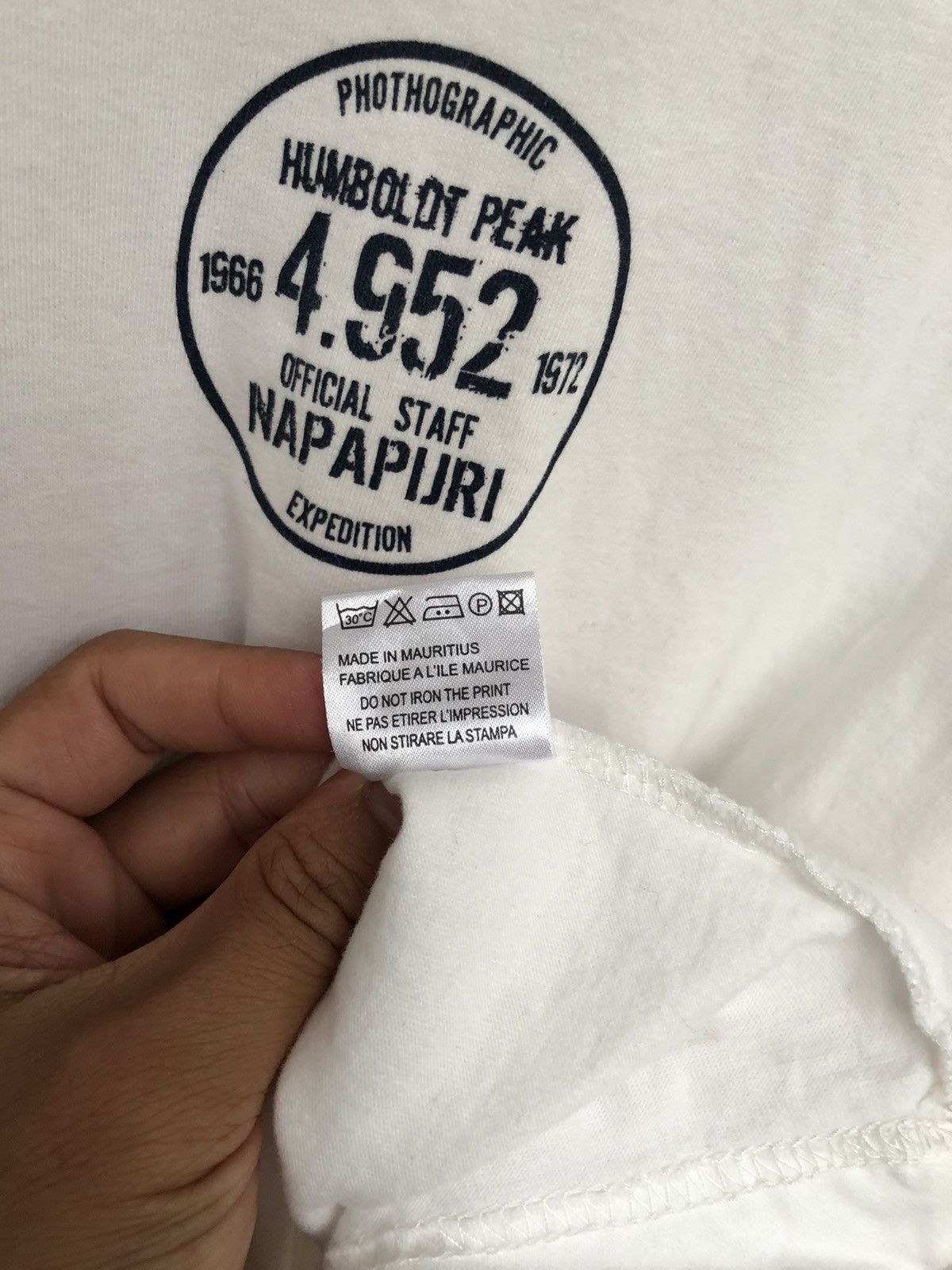 Napapijri Napapijri Corduroy Stripe Long Sleeve T-Shirt Size US L / EU 52-54 / 3 - 12 Thumbnail