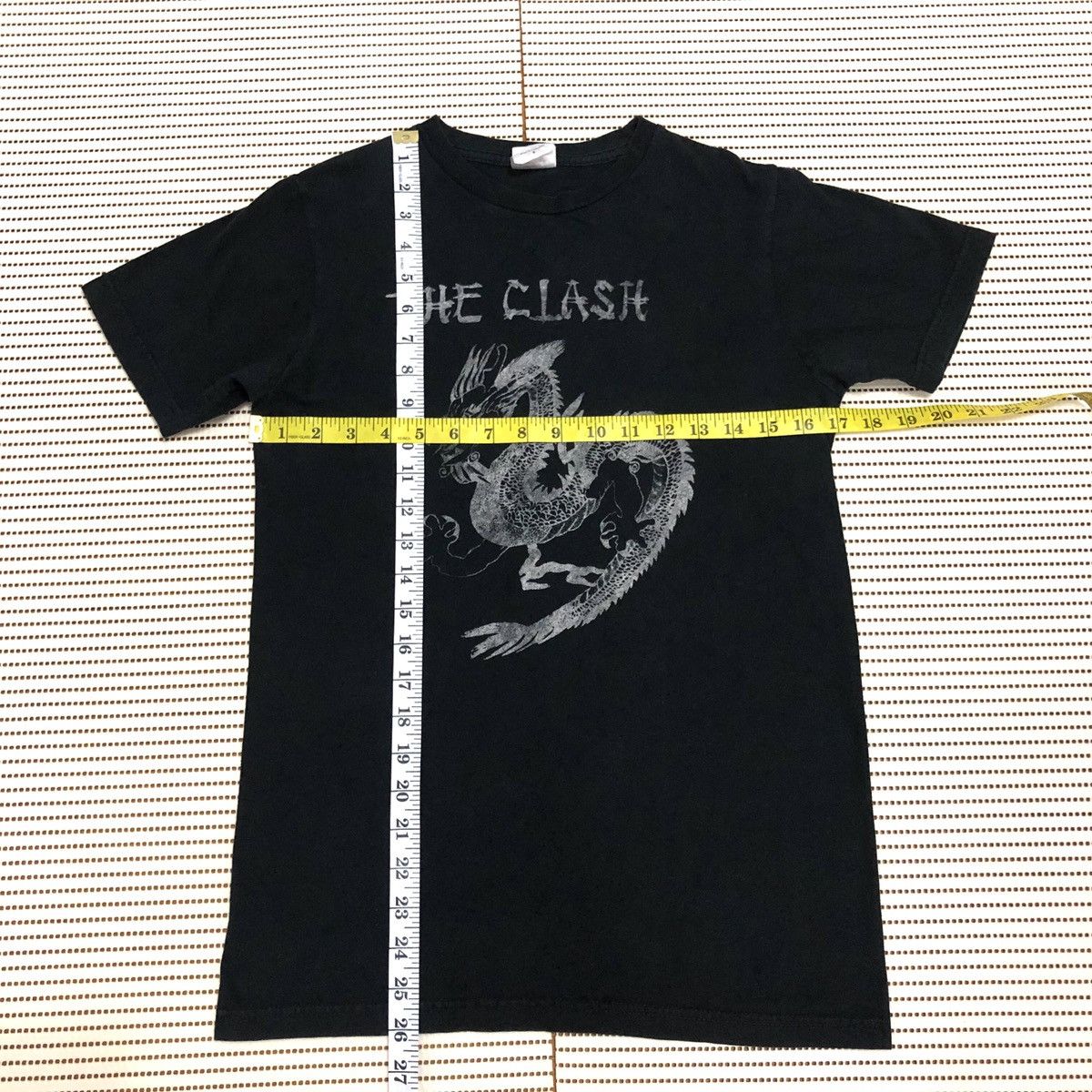 Band Tees Band Tee The Clash Dragon Design Size US S / EU 44-46 / 1 - 3 Thumbnail