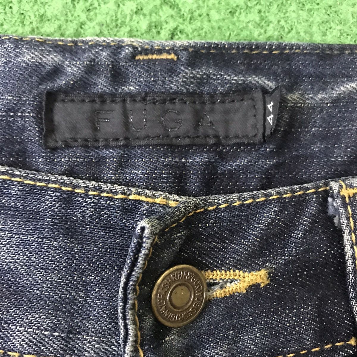 GOSTAR DE FUGA Gostar De Fuga Whisker Coated Denim Jeans Size US 29 - 19 Thumbnail