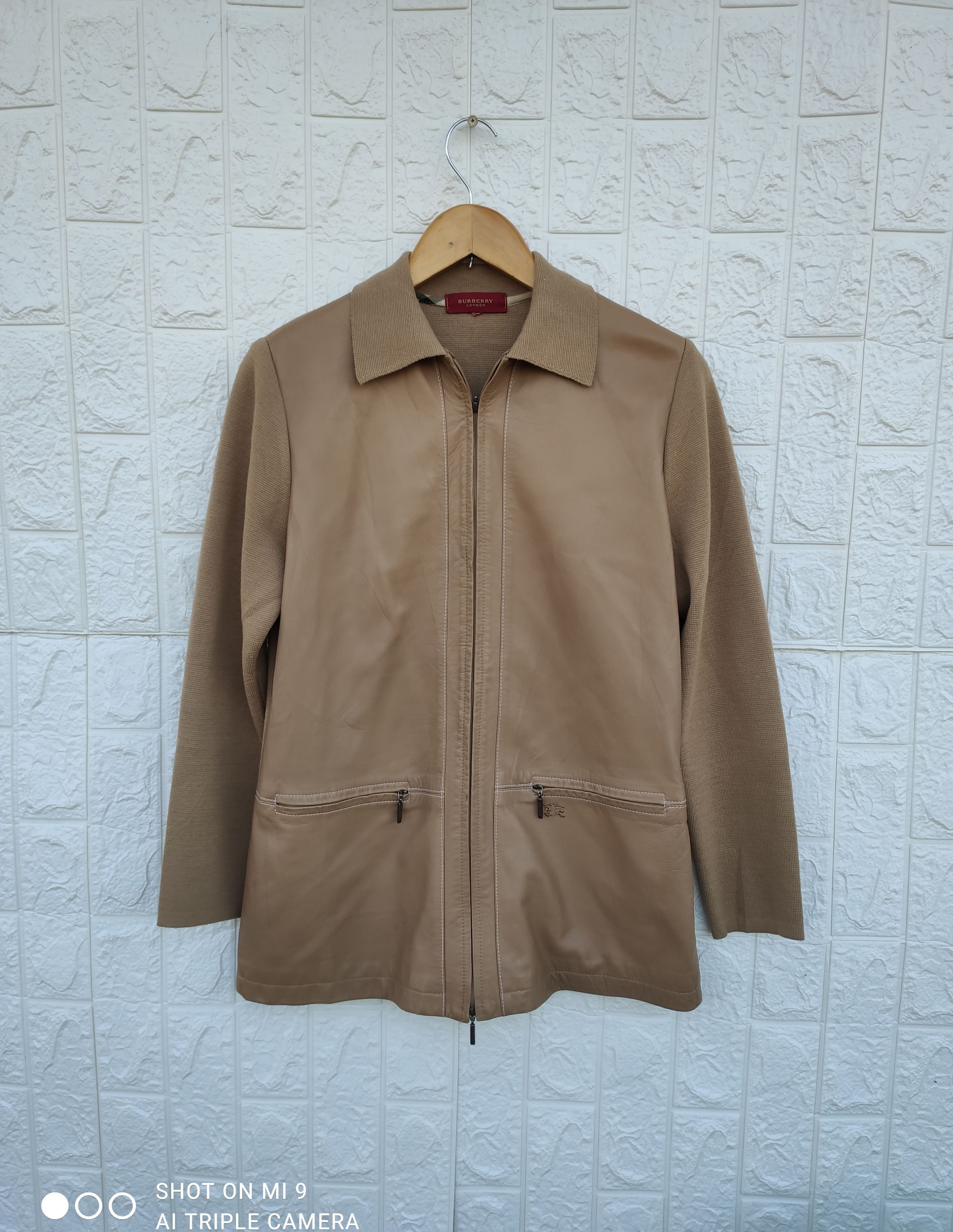 Burberry Vintage beautiful burberry leather wool biege acket Size US M / EU 48-50 / 2 - 1 Thumbnail