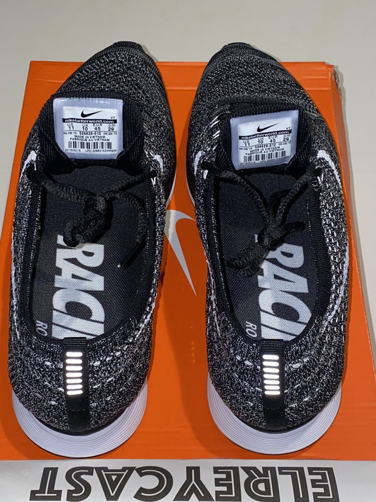 Nike Nike Flyknit Racer Oreo Size US 11 / EU 44 - 7 Thumbnail