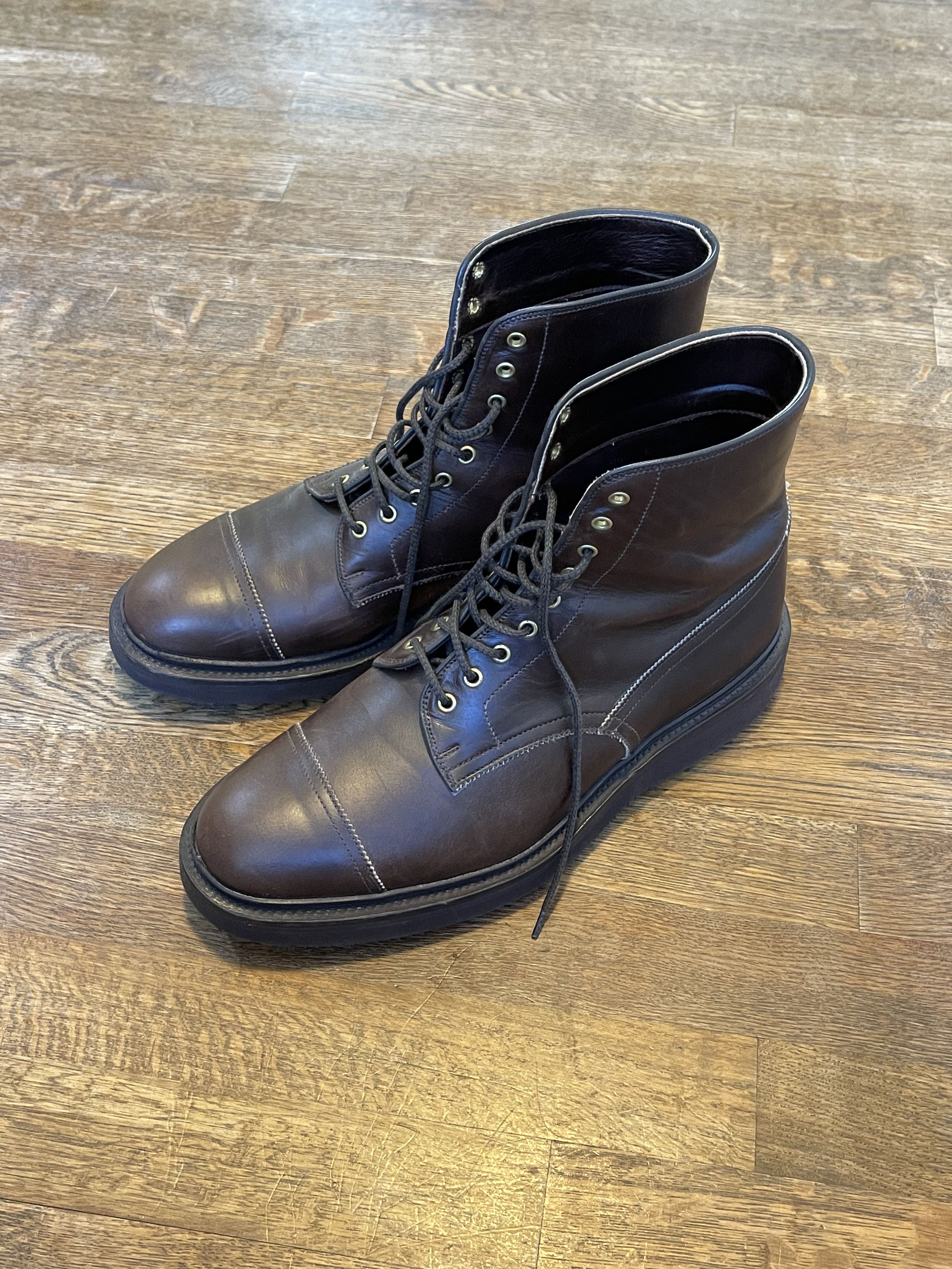 Trickers CHURCHILL BOOT - 2298 - VIBRAM 2060 - WALNUT