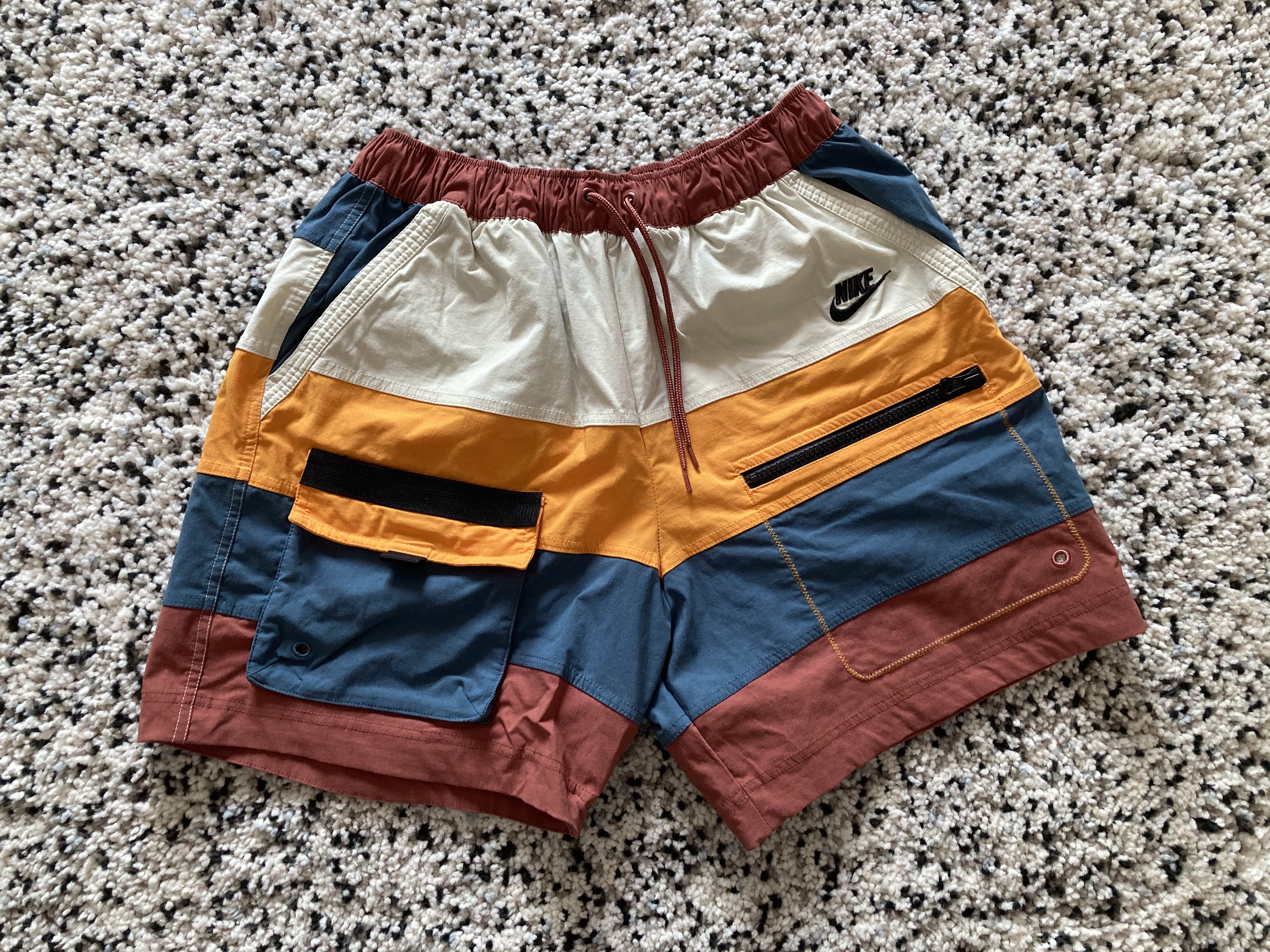 Nike hype hike store shorts