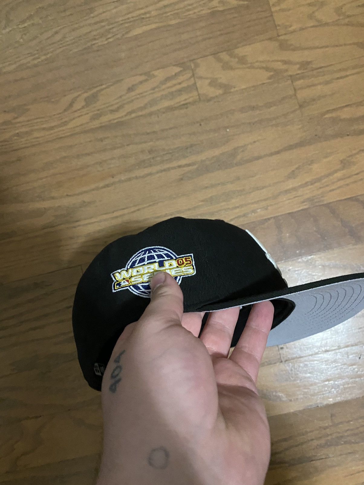 New Era Hat Club White Sox Glow In The Dark Fitted Hat Size ONE SIZE - 3 Thumbnail