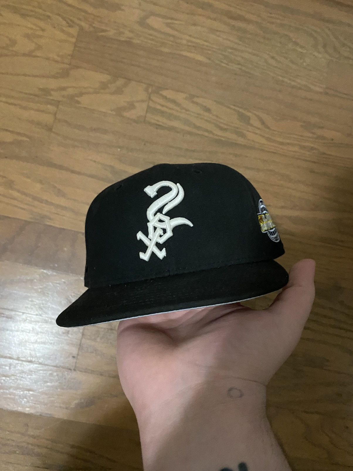 New Era Hat Club White Sox Glow In The Dark Fitted Hat Size ONE SIZE - 1 Thumbnail