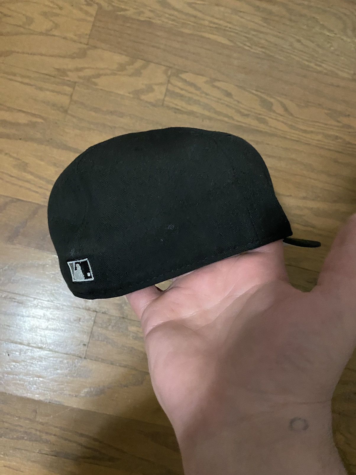 New Era Hat Club White Sox Glow In The Dark Fitted Hat Size ONE SIZE - 2 Thumbnail