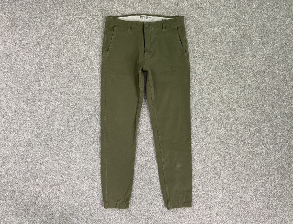 Dockers Dockers alpha khaki pants Size US 35 - 1 Thumbnail