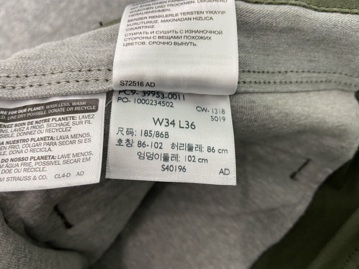 Dockers Dockers alpha khaki pants Size US 35 - 18 Thumbnail