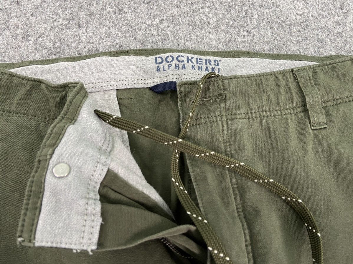 Dockers Dockers alpha khaki pants Size US 35 - 10 Thumbnail