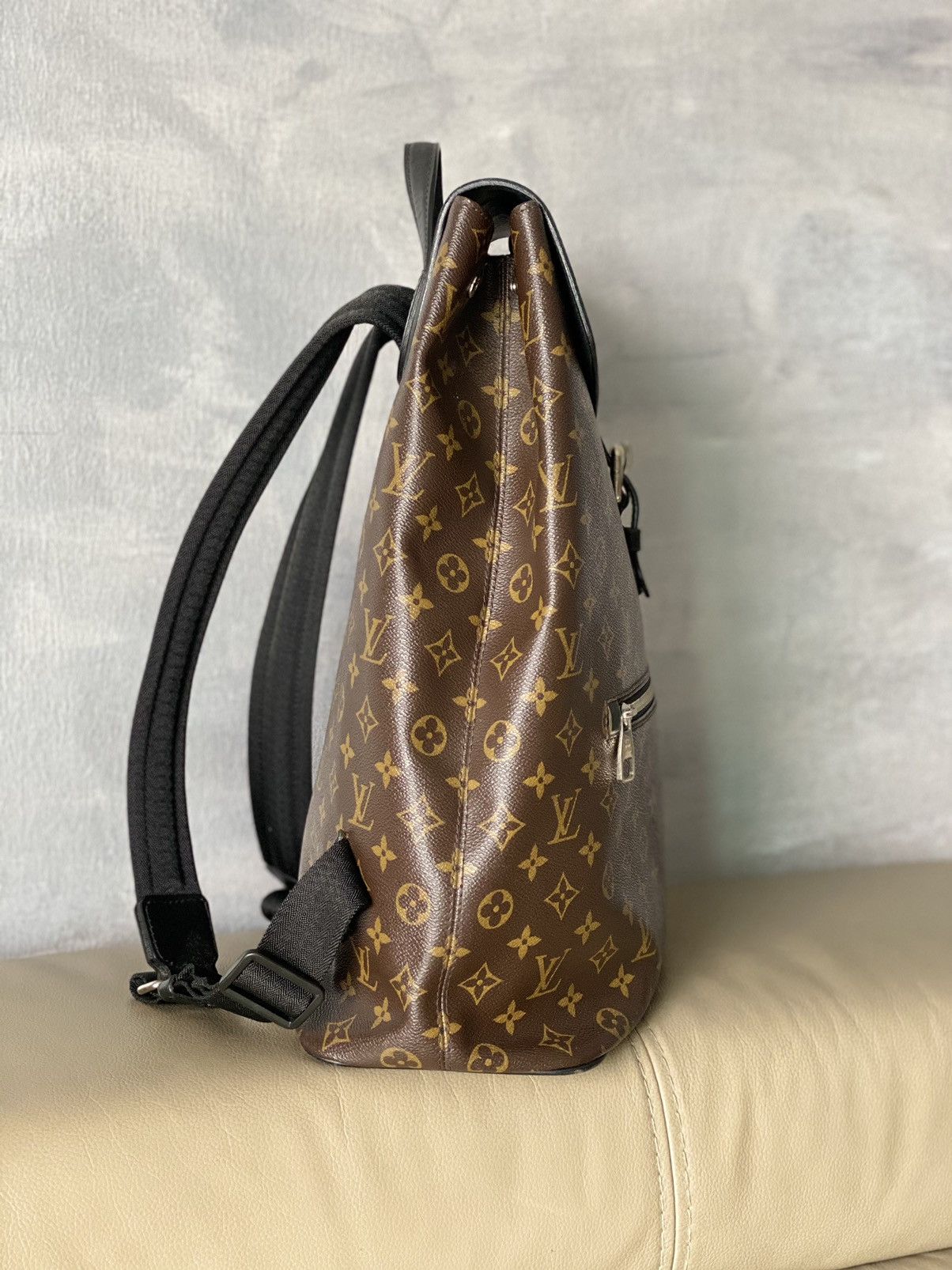 Grailed × Louis Vuitton Louis Vuitton Mocassar Monogram Palk Backpack Size ONE SIZE - 6 Thumbnail
