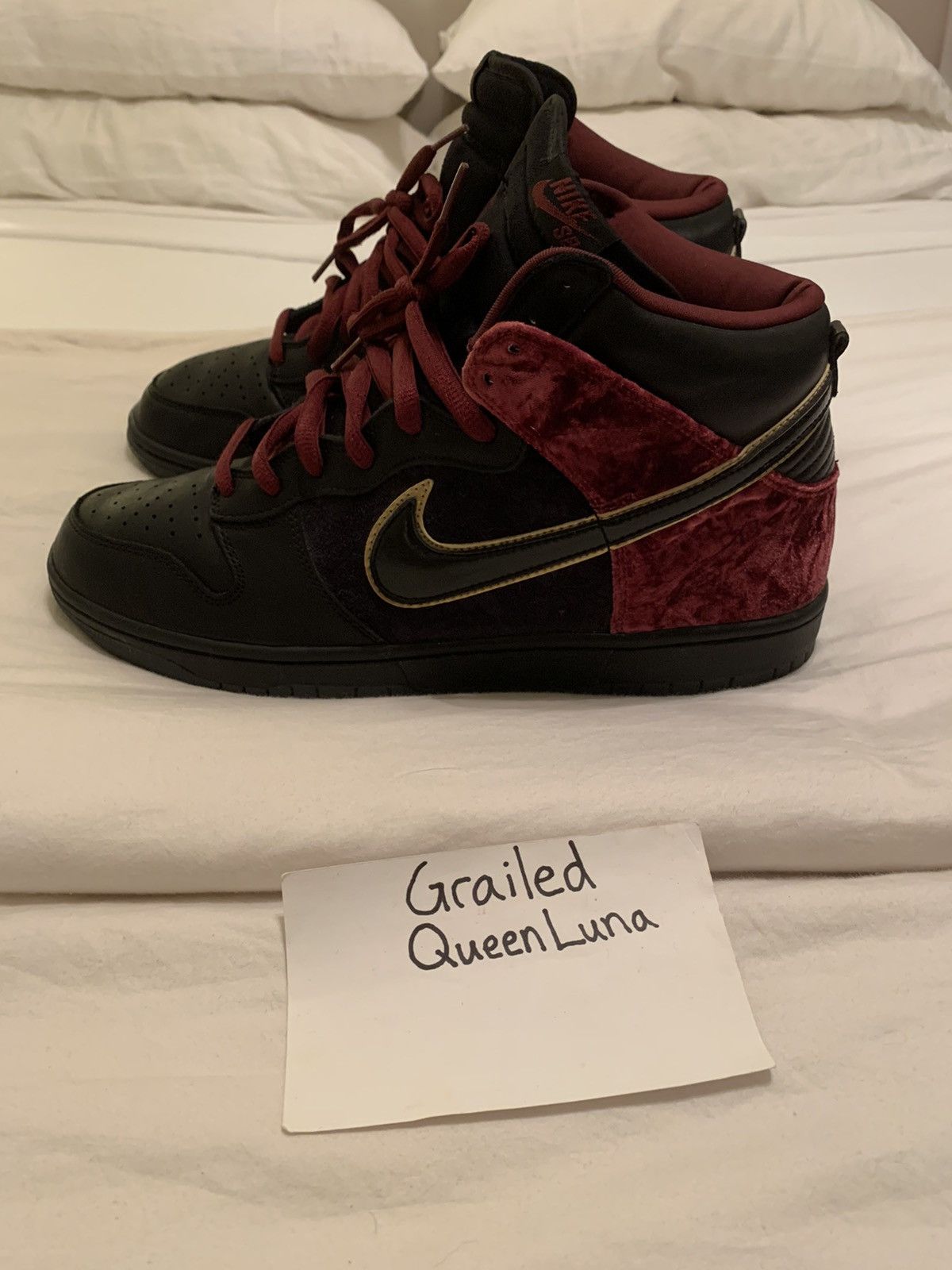 nike dunk bloody sunday