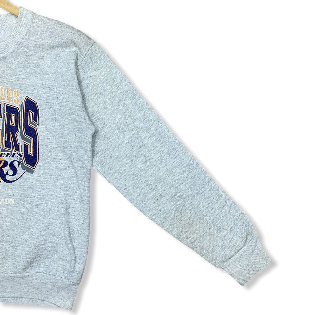 NBA L.A Lakers Vintage Sweatshirt for kids or XXS women Size US XXS / EU 40 - 4 Thumbnail