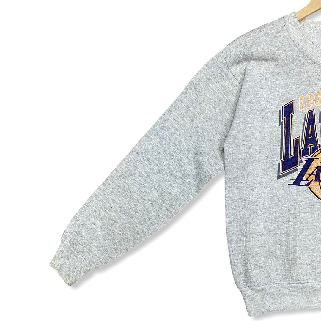 NBA L.A Lakers Vintage Sweatshirt for kids or XXS women Size US XXS / EU 40 - 3 Thumbnail