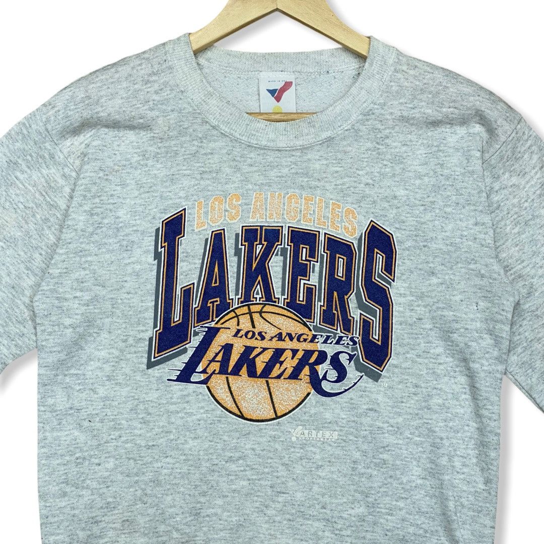 NBA L.A Lakers Vintage Sweatshirt for kids or XXS women Size US XXS / EU 40 - 2 Thumbnail