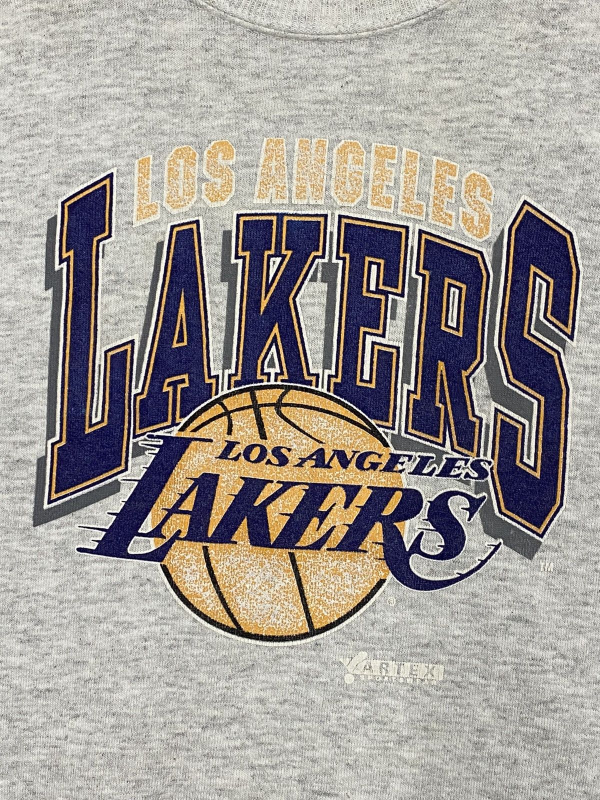 NBA L.A Lakers Vintage Sweatshirt for kids or XXS women Size US XXS / EU 40 - 6 Thumbnail