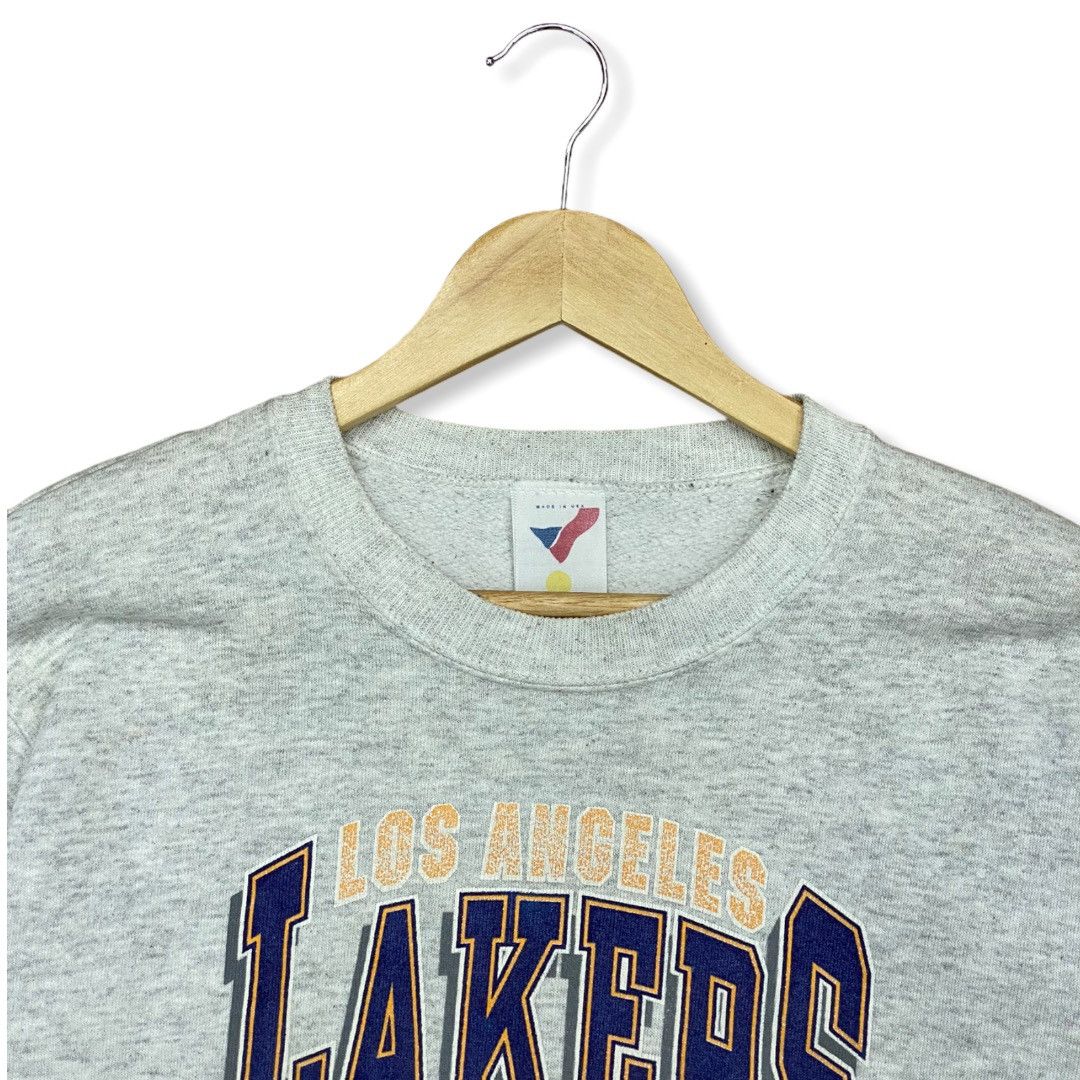 NBA L.A Lakers Vintage Sweatshirt for kids or XXS women Size US XXS / EU 40 - 5 Thumbnail