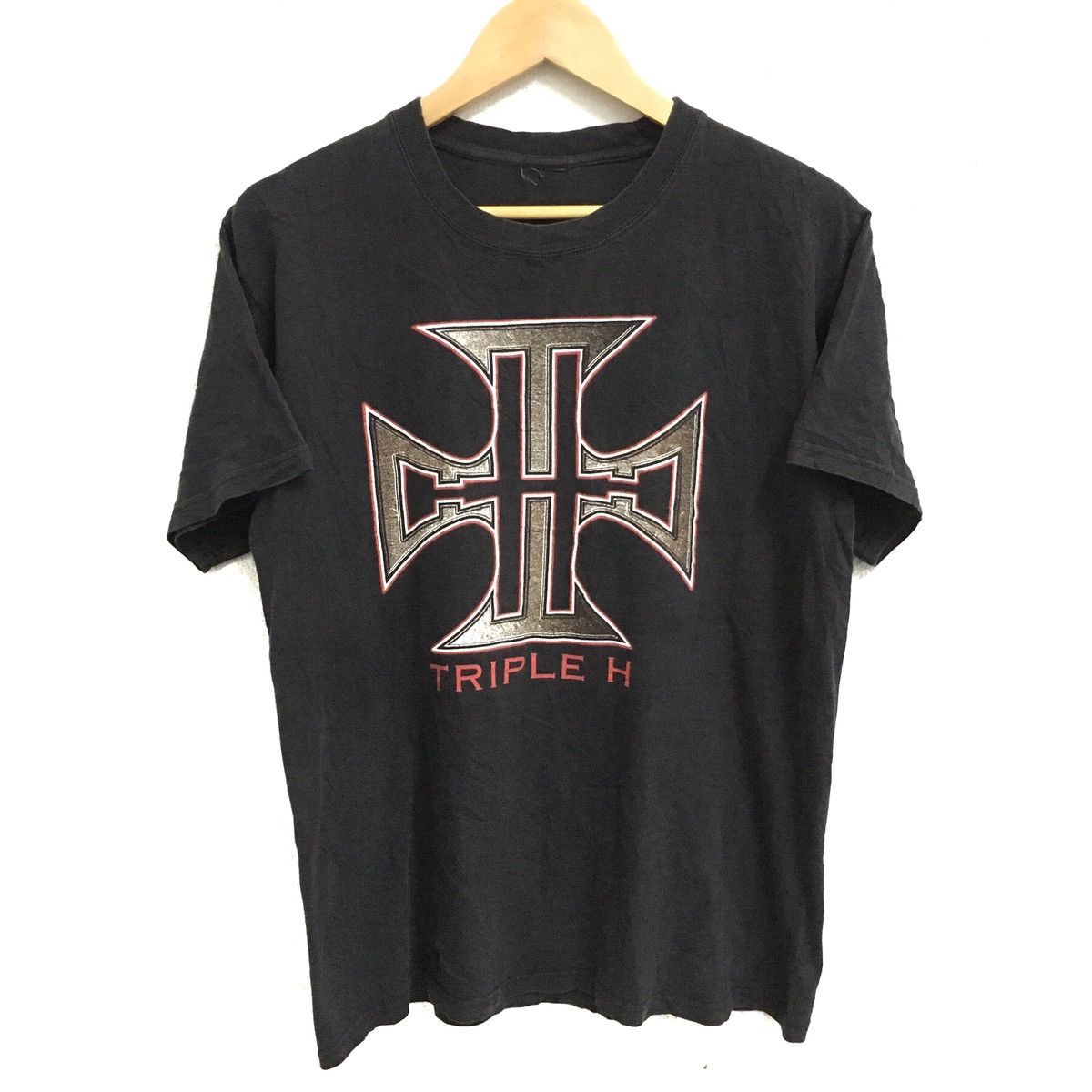 VINTAGE TRIPLE H WRESTLER WWE ENTERTAINMENT SHOW T-SHIRT