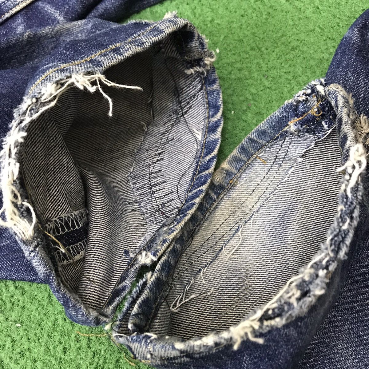 Levi's Vintage 90s Levis 501 Distressed Denim Nice Faded Size US 31 - 17 Thumbnail