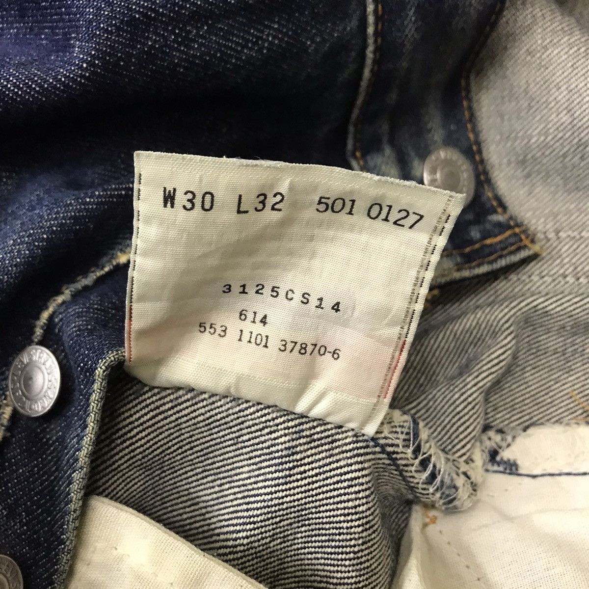Levi's Vintage 90s Levis 501 Distressed Denim Nice Faded Size US 31 - 22 Thumbnail