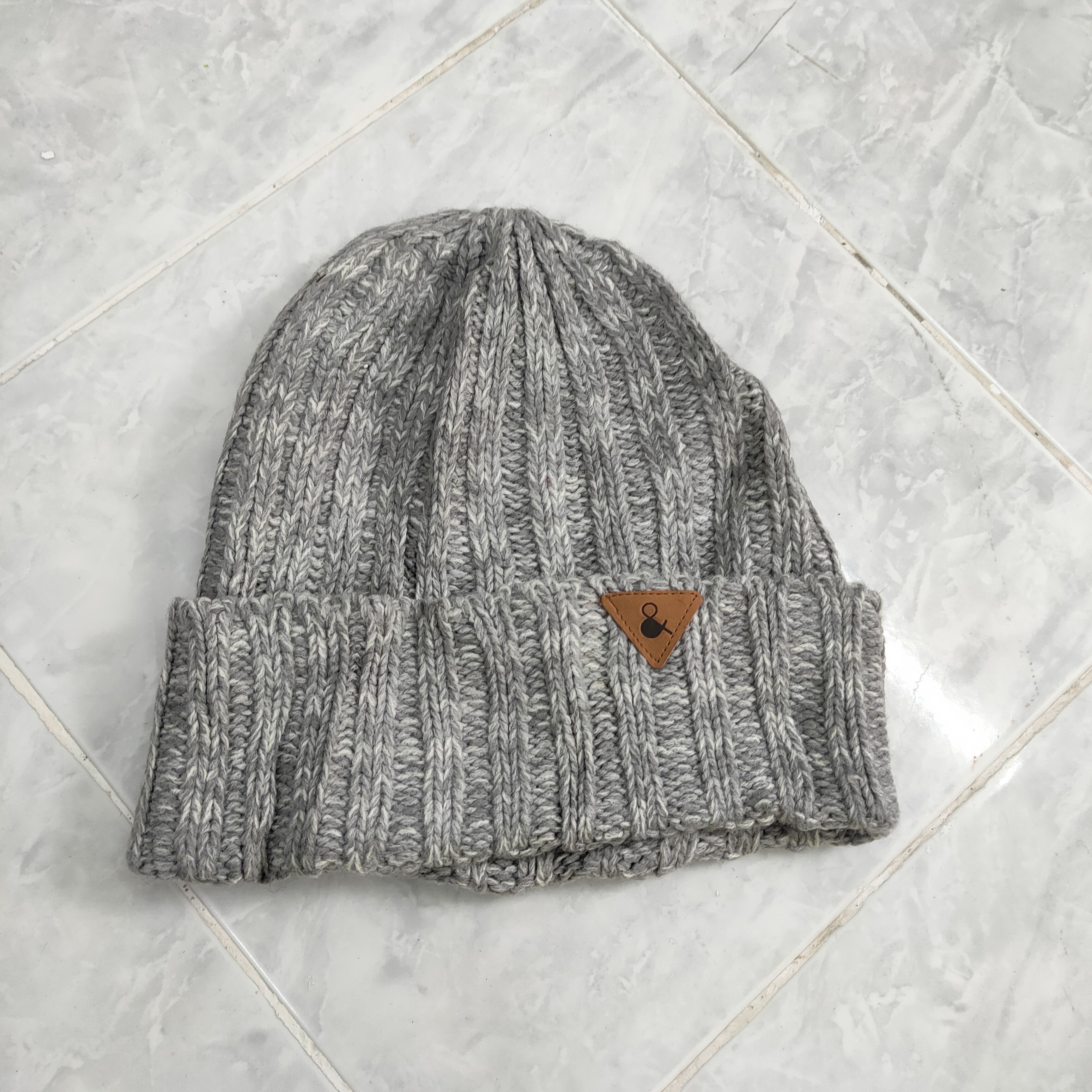 AMP 💥 BESTOFFER 💥 AMPERSAND CABLE KNIT BEANIE HAT Size ONE SIZE - 2 Thumbnail