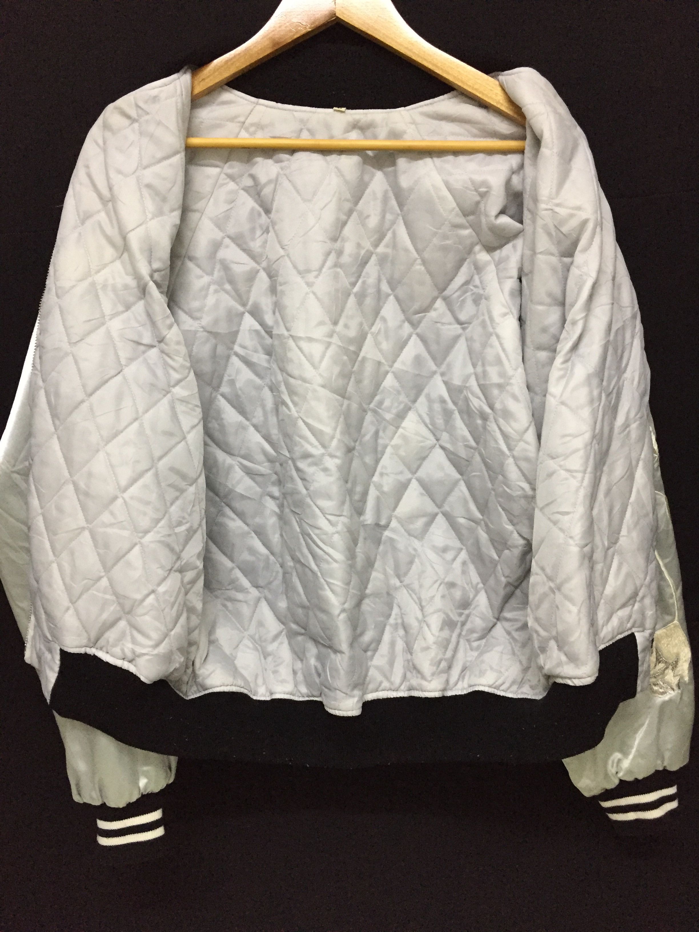 Japanese Brand × Vintage Vtg Silver Black Rose Embroidered Sukajan Size US L / EU 52-54 / 3 - 15 Thumbnail