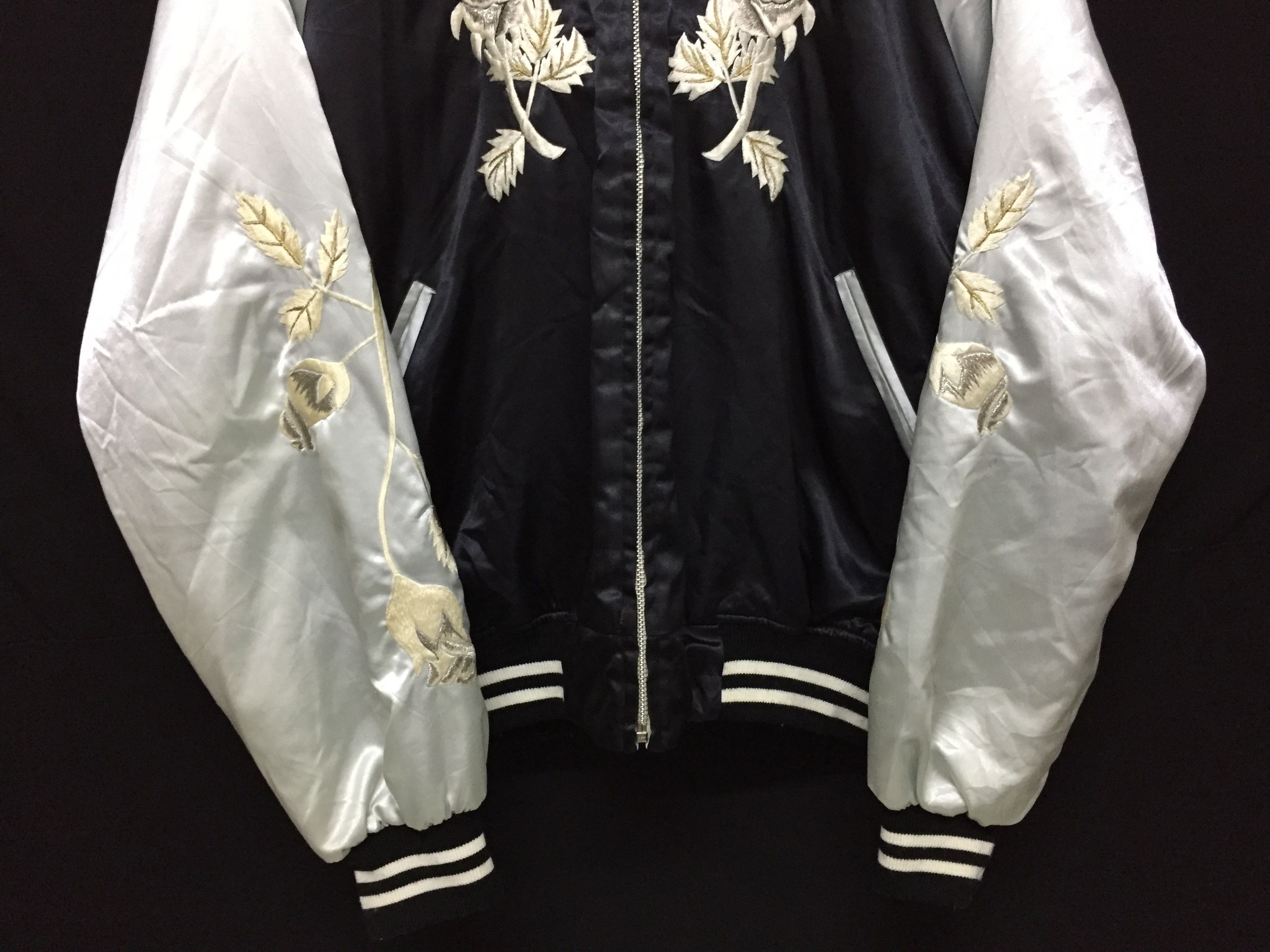 Japanese Brand × Vintage Vtg Silver Black Rose Embroidered Sukajan Size US L / EU 52-54 / 3 - 11 Thumbnail