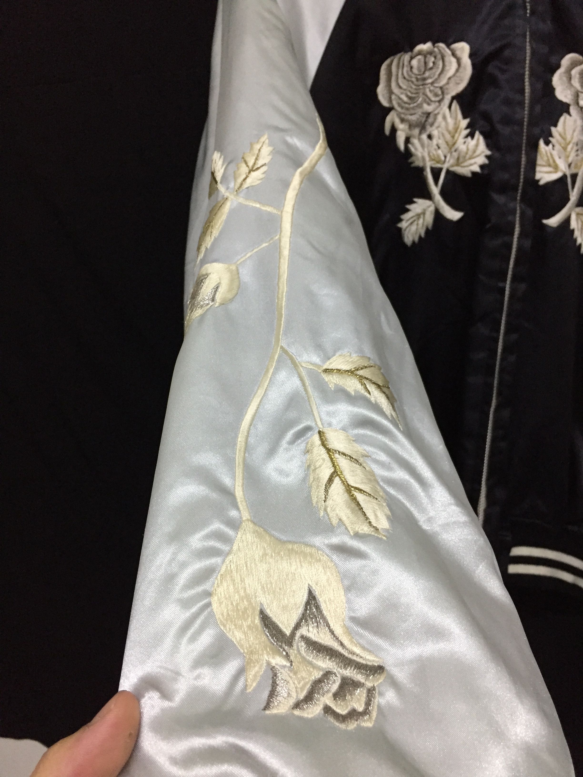 Japanese Brand × Vintage Vtg Silver Black Rose Embroidered Sukajan Size US L / EU 52-54 / 3 - 13 Thumbnail
