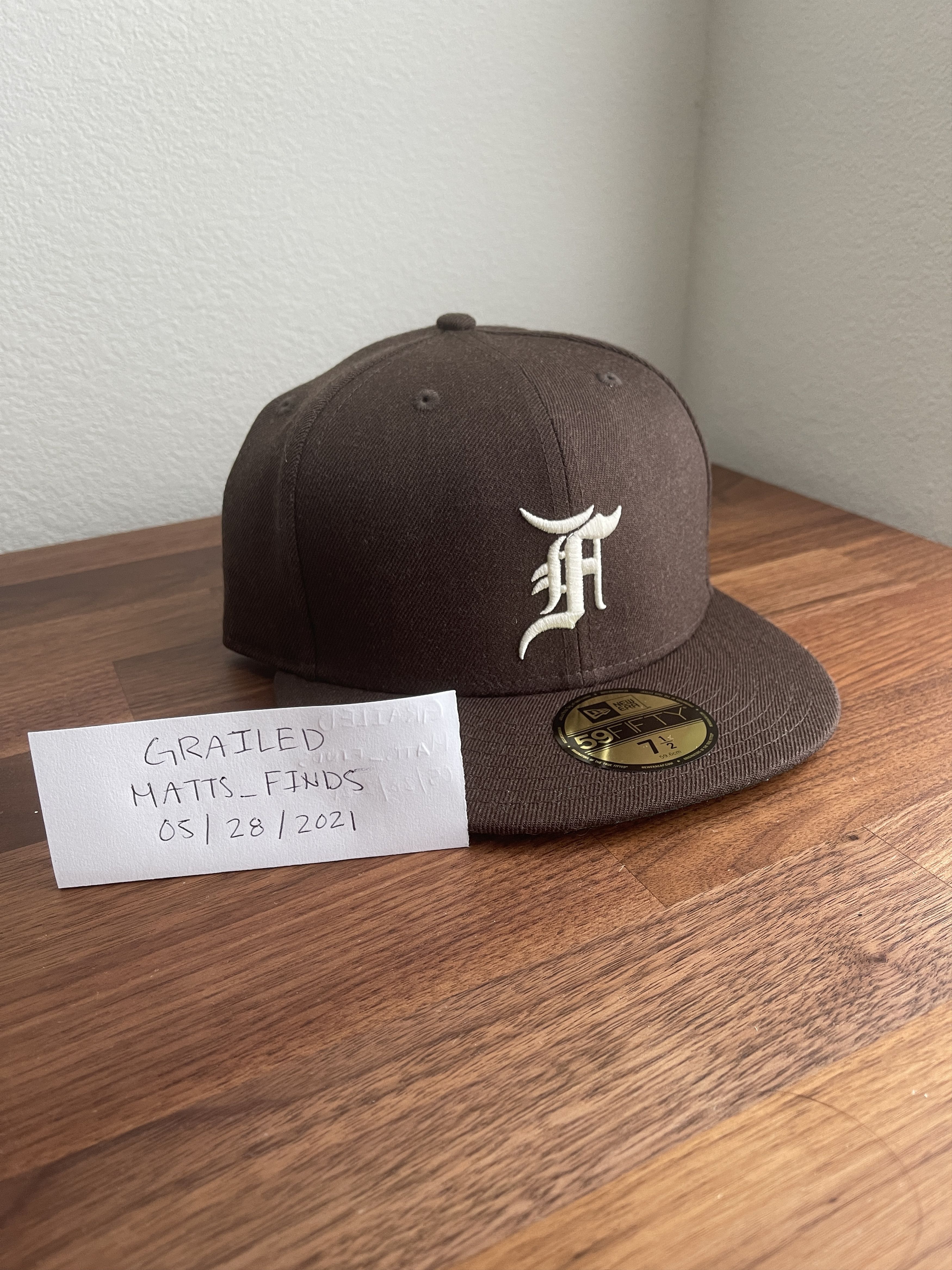 Fear of God Fear of God Essentials New Era Fitted Cap Walnut 7 1/2