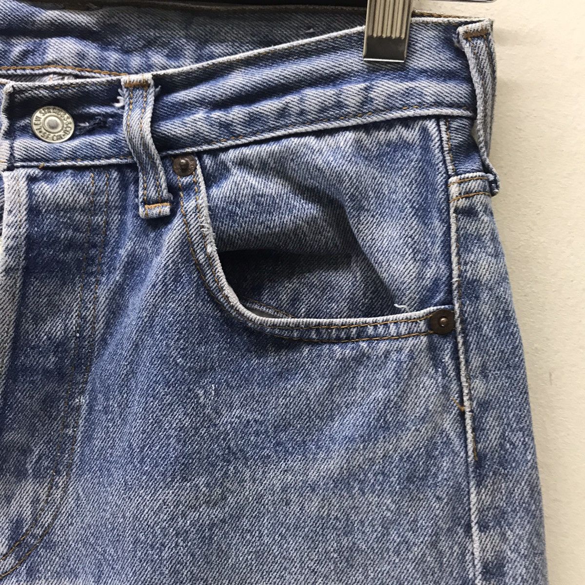 Levi's Vintage 80s Levis 501 LightWash Jeans Distressed Size US 28 / EU 44 - 5 Thumbnail