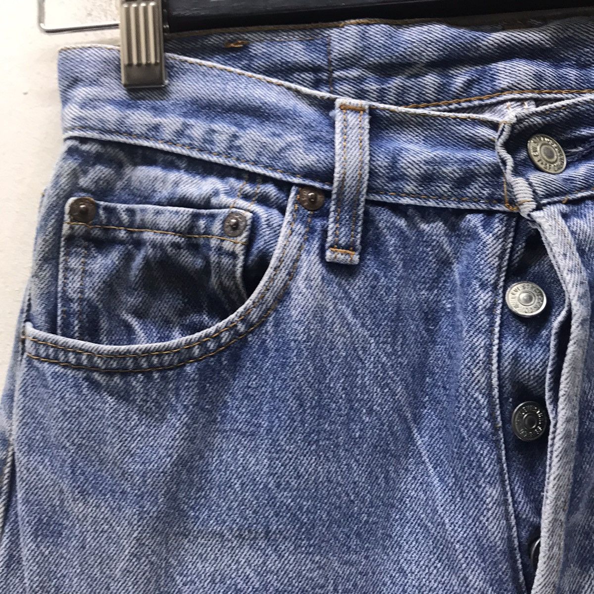 Levi's Vintage 80s Levis 501 LightWash Jeans Distressed Size US 28 / EU 44 - 4 Thumbnail