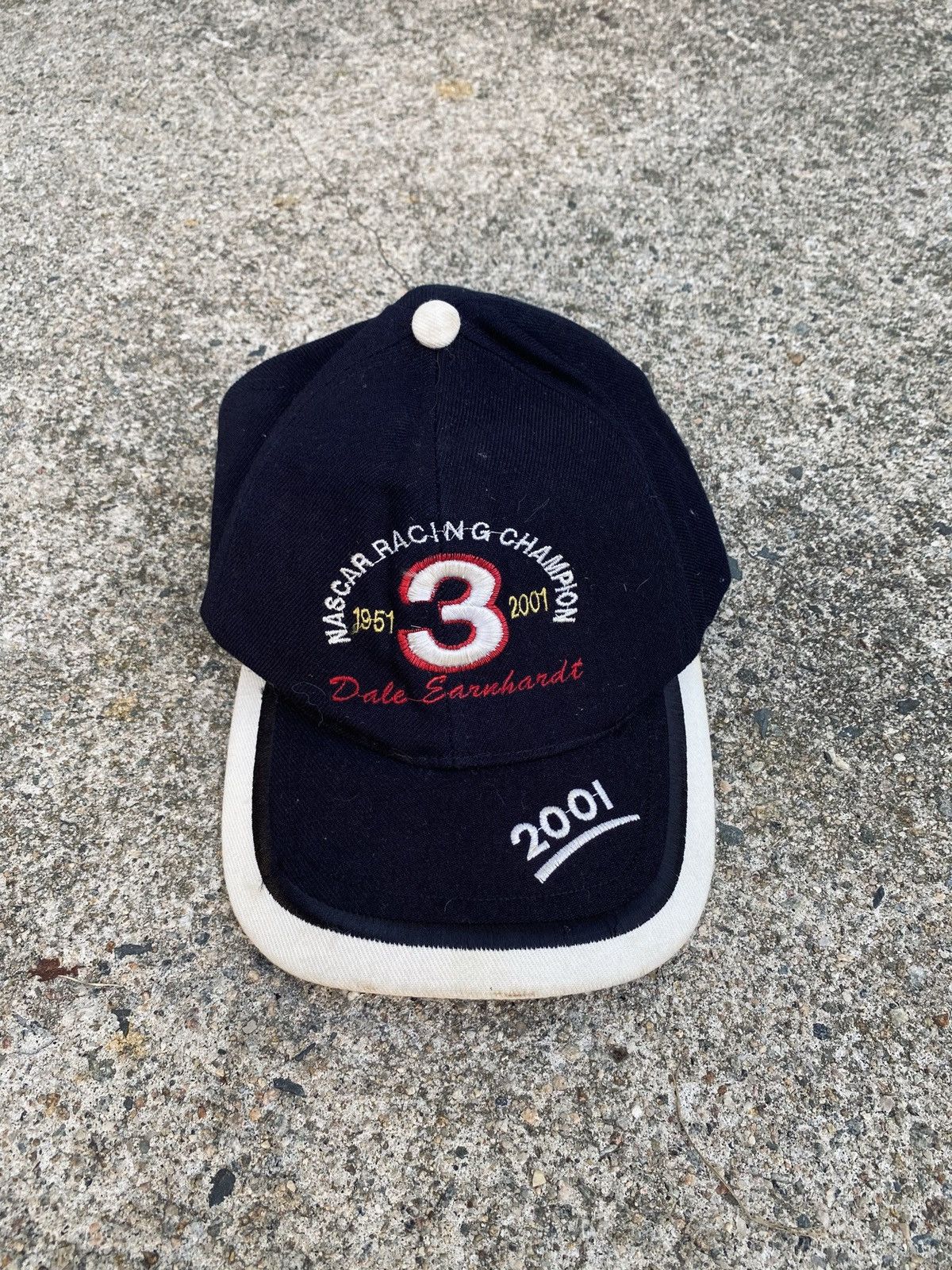 NASCAR × Vintage Vintage 2001 NASCAR Racing Champion Dale Hat Size ONE SIZE - 1 Thumbnail