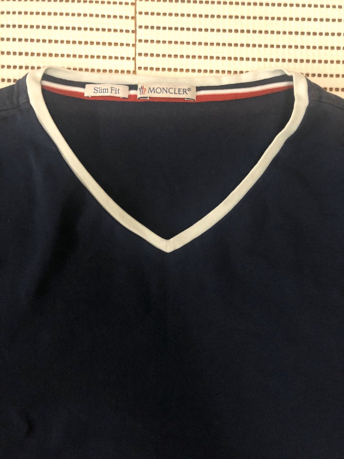 Moncler Moncler Vee Neck Navy Blue T-Shirt Slim Fit Size US M / EU 48-50 / 2 - 5 Thumbnail