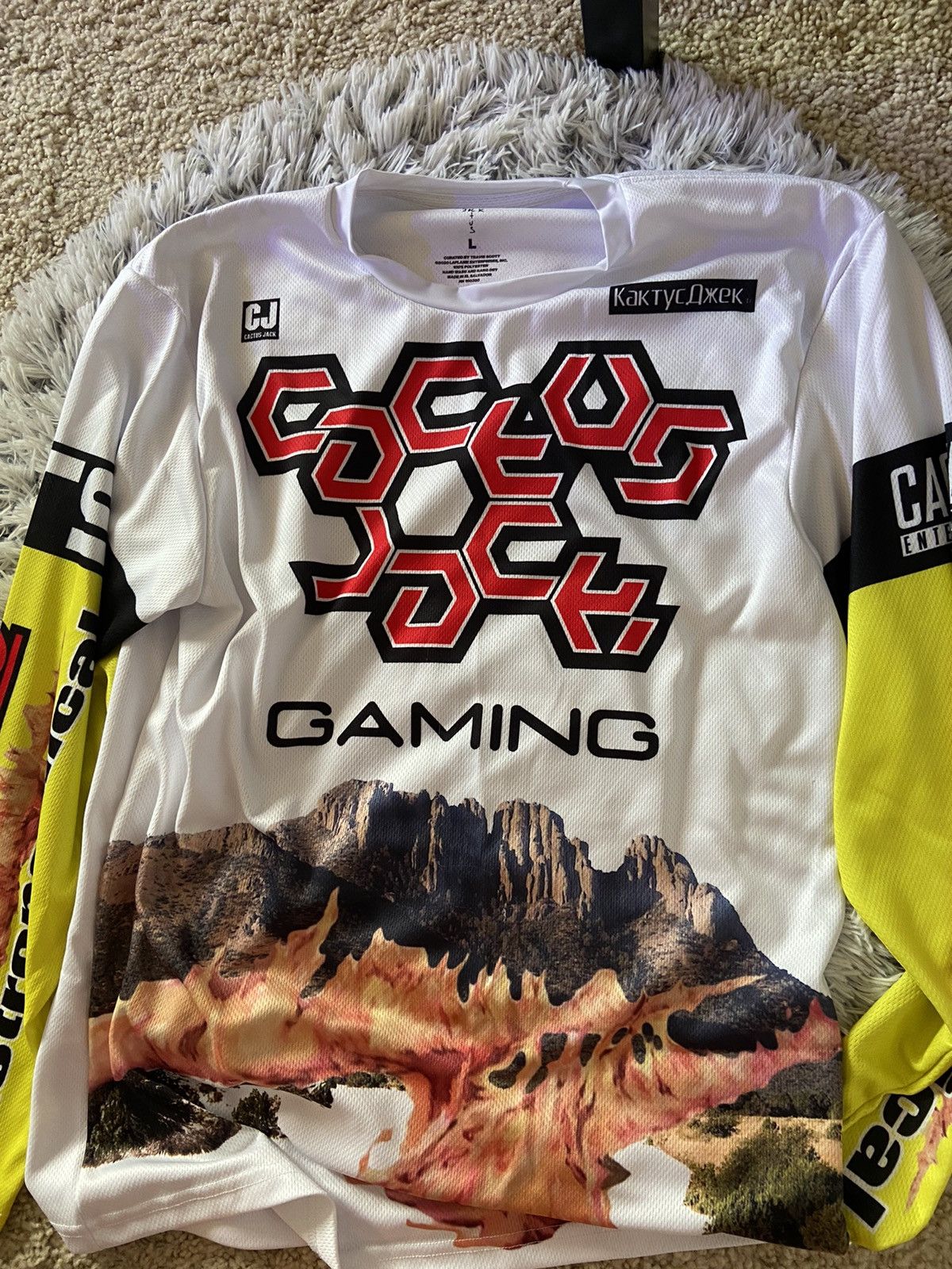 Travis selling Scott- fortnite gaming long sleeve