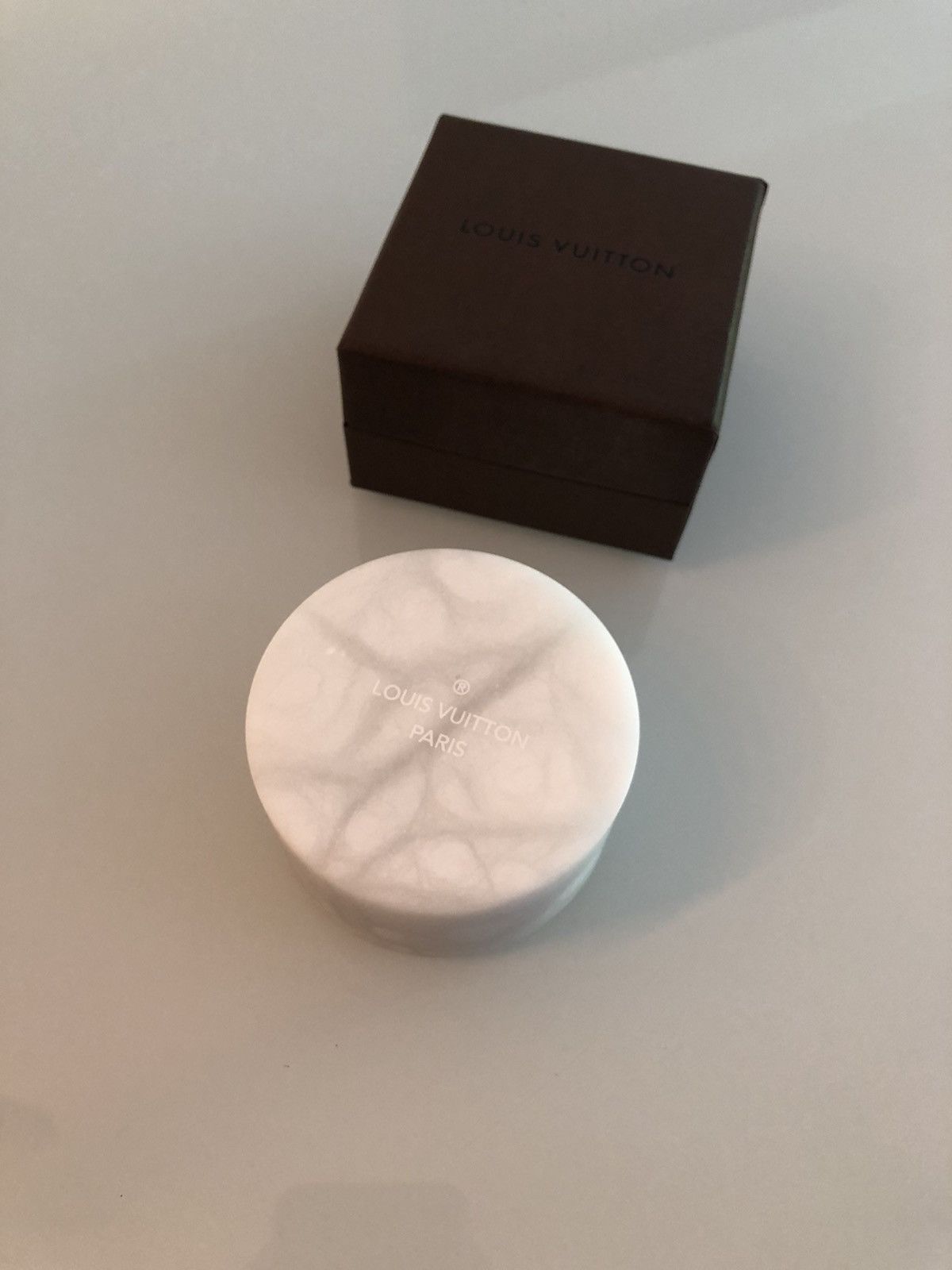 Louis Vuitton Louis Vuitton Alabaster Monogram Stone Case Size ONE SIZE - 4 Thumbnail