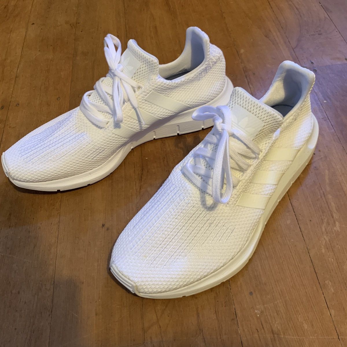 Adidas swift run trainers white clearance