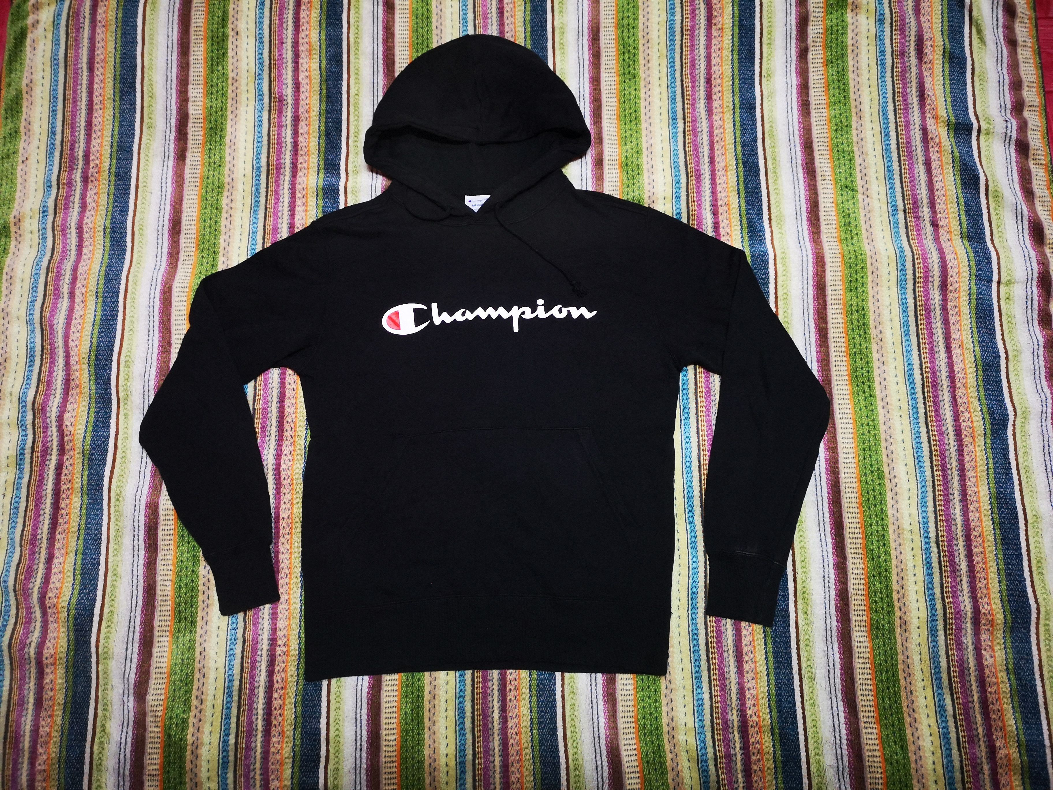 Champion Champion Hoodie Center Logo Size US M / EU 48-50 / 2 - 1 Thumbnail