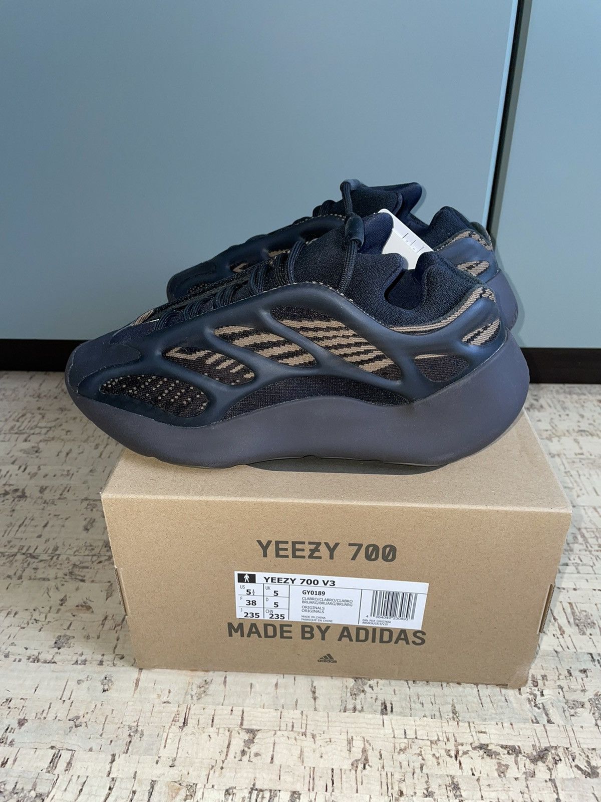 adidas yeezy 700v3 clay brown