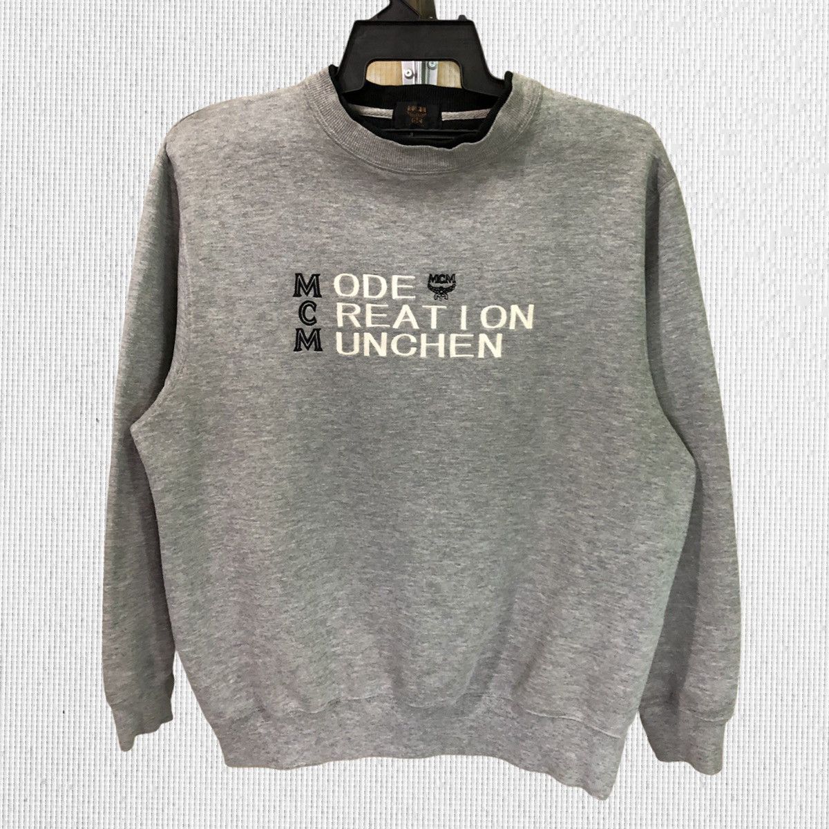 MCM × Vintage Vintage MCM Big Logo Embroidered Crewneck Sweatshirt Size US L / EU 52-54 / 3 - 1 Thumbnail