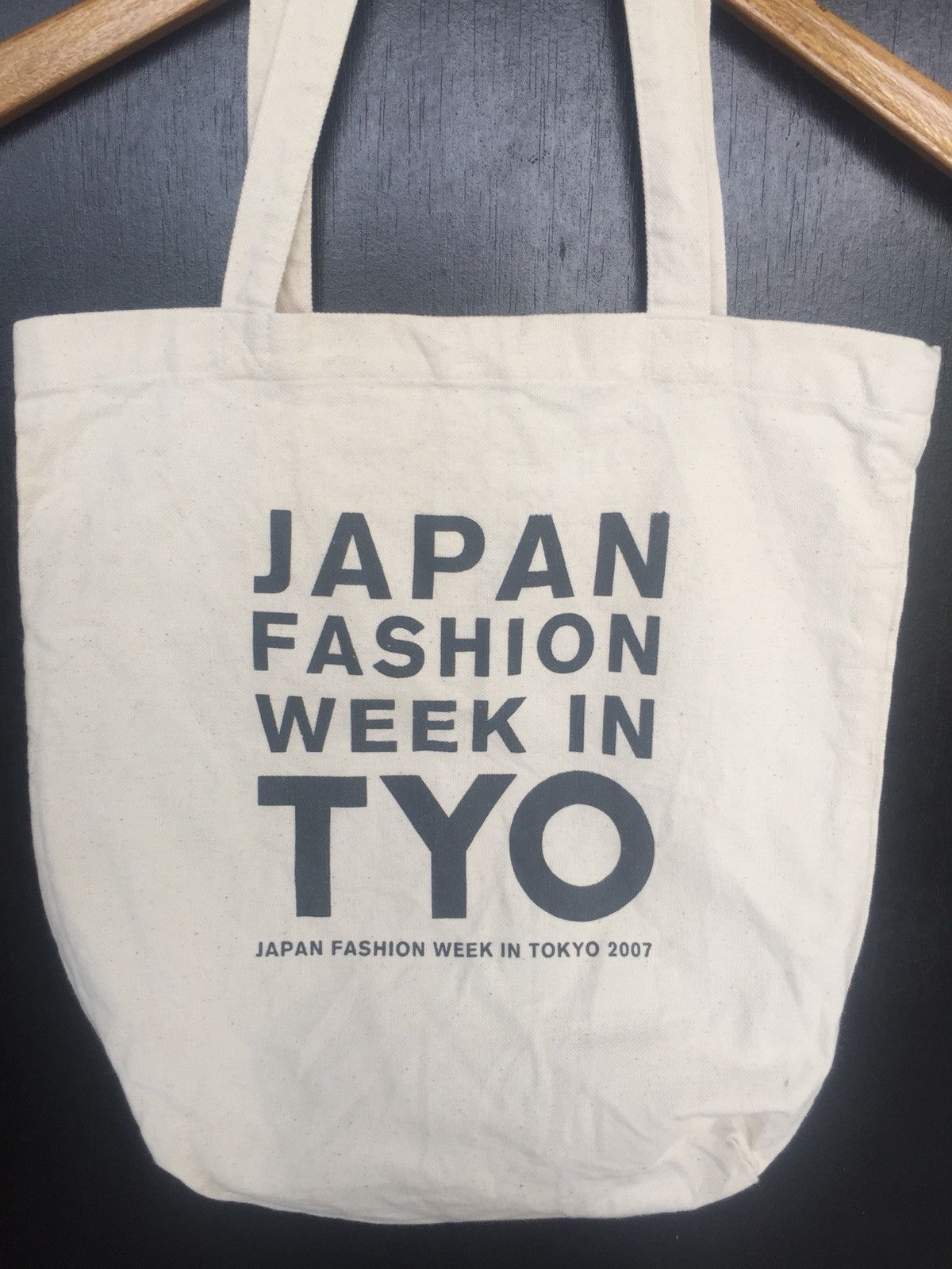 Japanese Brand ❌NEED GONE❌Iconic 🇯🇵 Fashion Week in Tokyo 2007 Tote Bag Size ONE SIZE - 3 Thumbnail