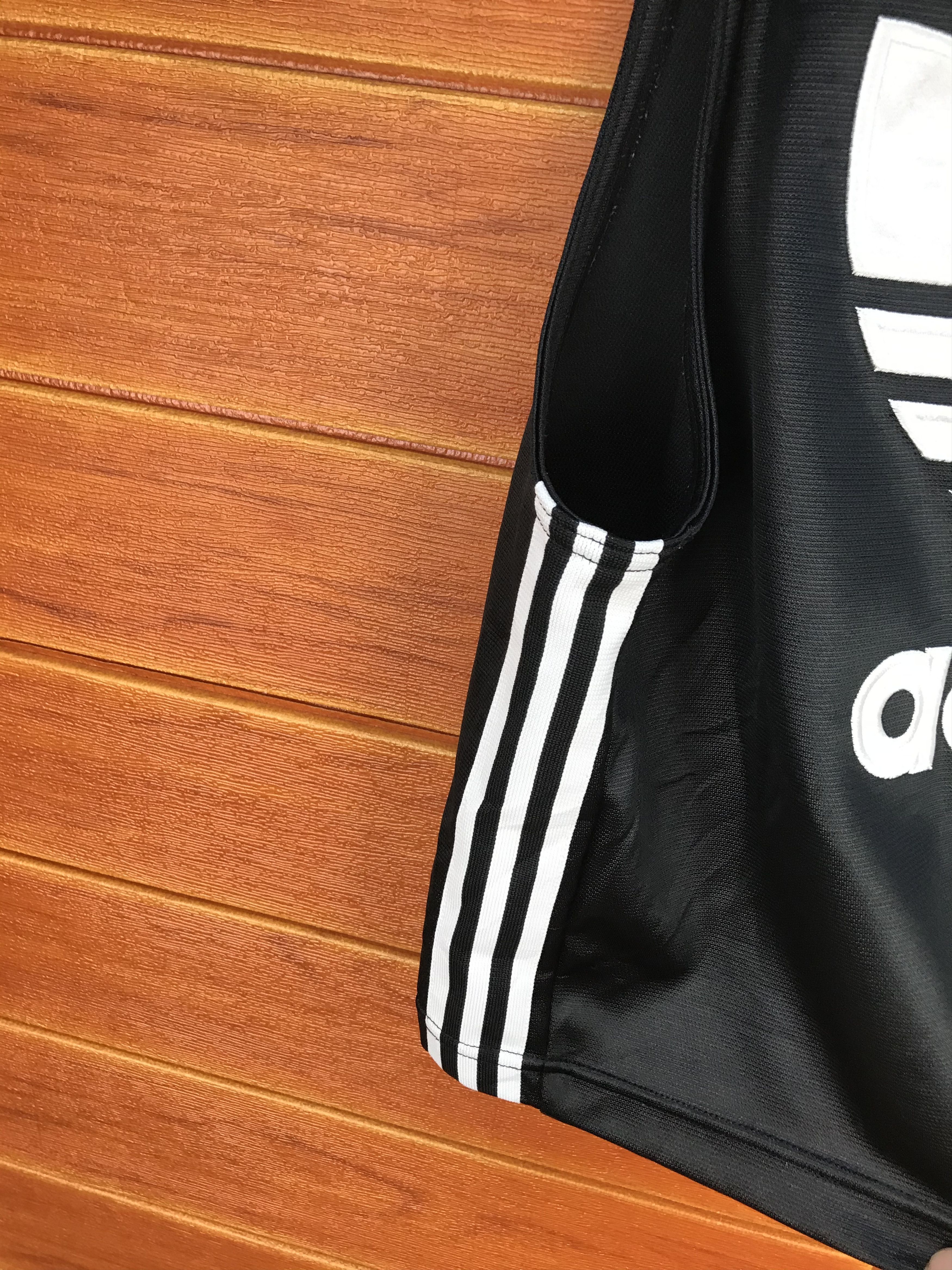 Adidas Vintage ADIDAS X DESCENTE Trefoil Embroidered Vest Size US M / EU 48-50 / 2 - 3 Thumbnail