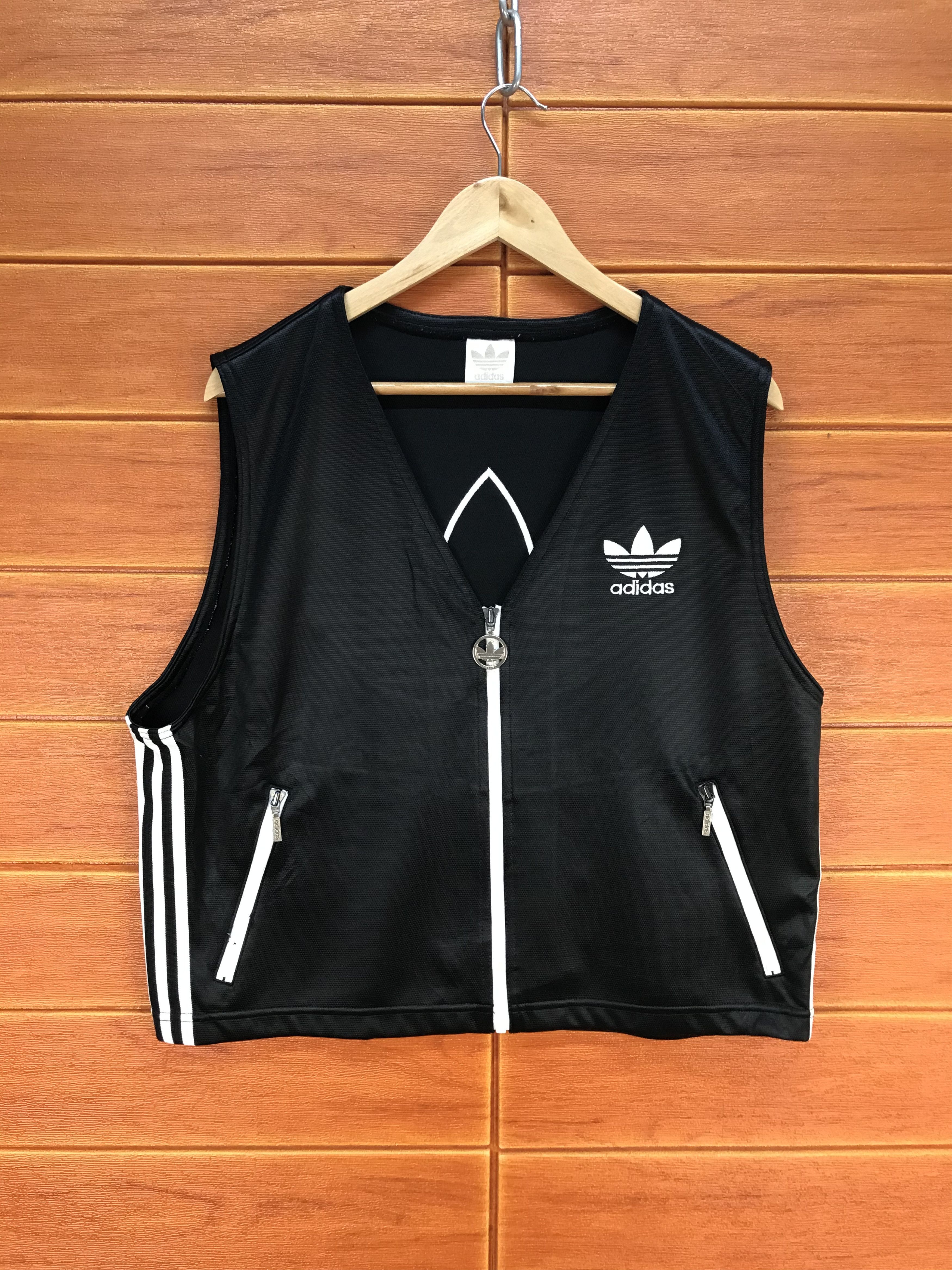 Adidas Vintage ADIDAS X DESCENTE Trefoil Embroidered Vest Size US M / EU 48-50 / 2 - 5 Thumbnail