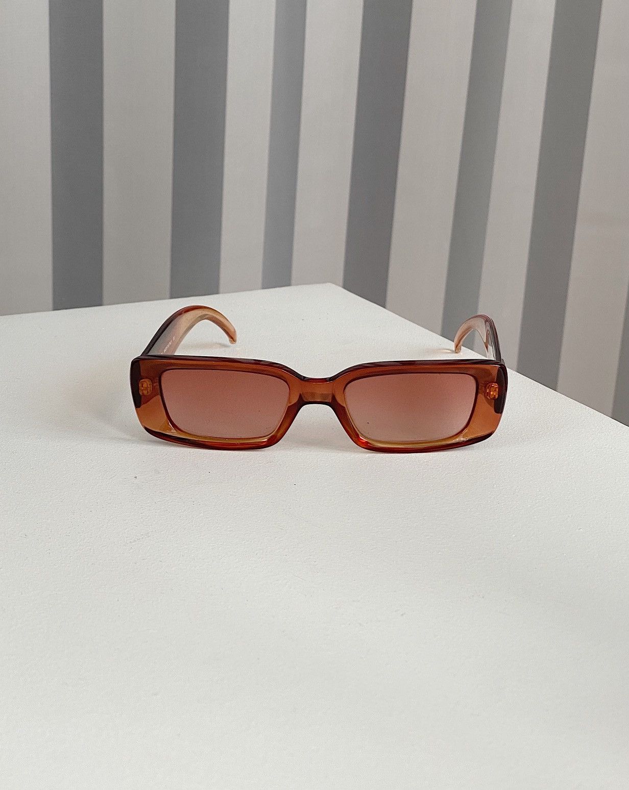Gucci GUCCI FW1998 Tom Ford Square Logo Sunglasses GG 2409/N/S Size ONE SIZE - 4 Thumbnail