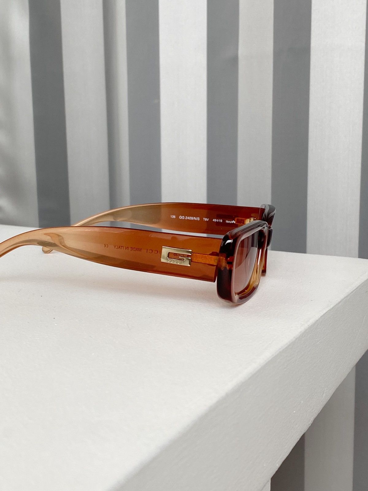 Gucci GUCCI FW1998 Tom Ford Square Logo Sunglasses GG 2409/N/S Size ONE SIZE - 7 Thumbnail