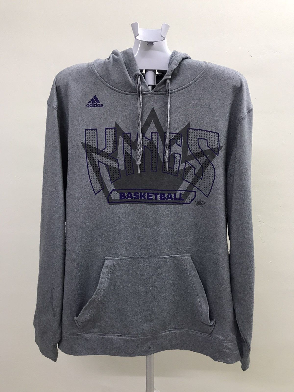 Free Shipping🔥 Vintage Adidas NBA King Basketball Sweatshirt