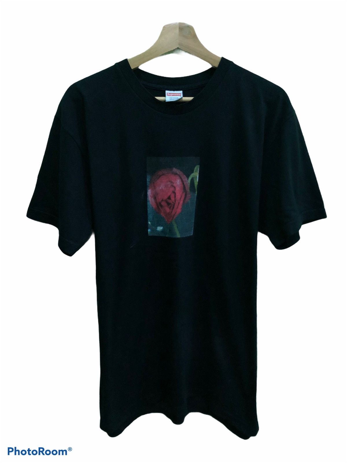 【Supreme】ARAKI ROSE TEE ブラック 送料無料【se824】 Supreme Araki Rose Tee Black Men's - FW16 - US