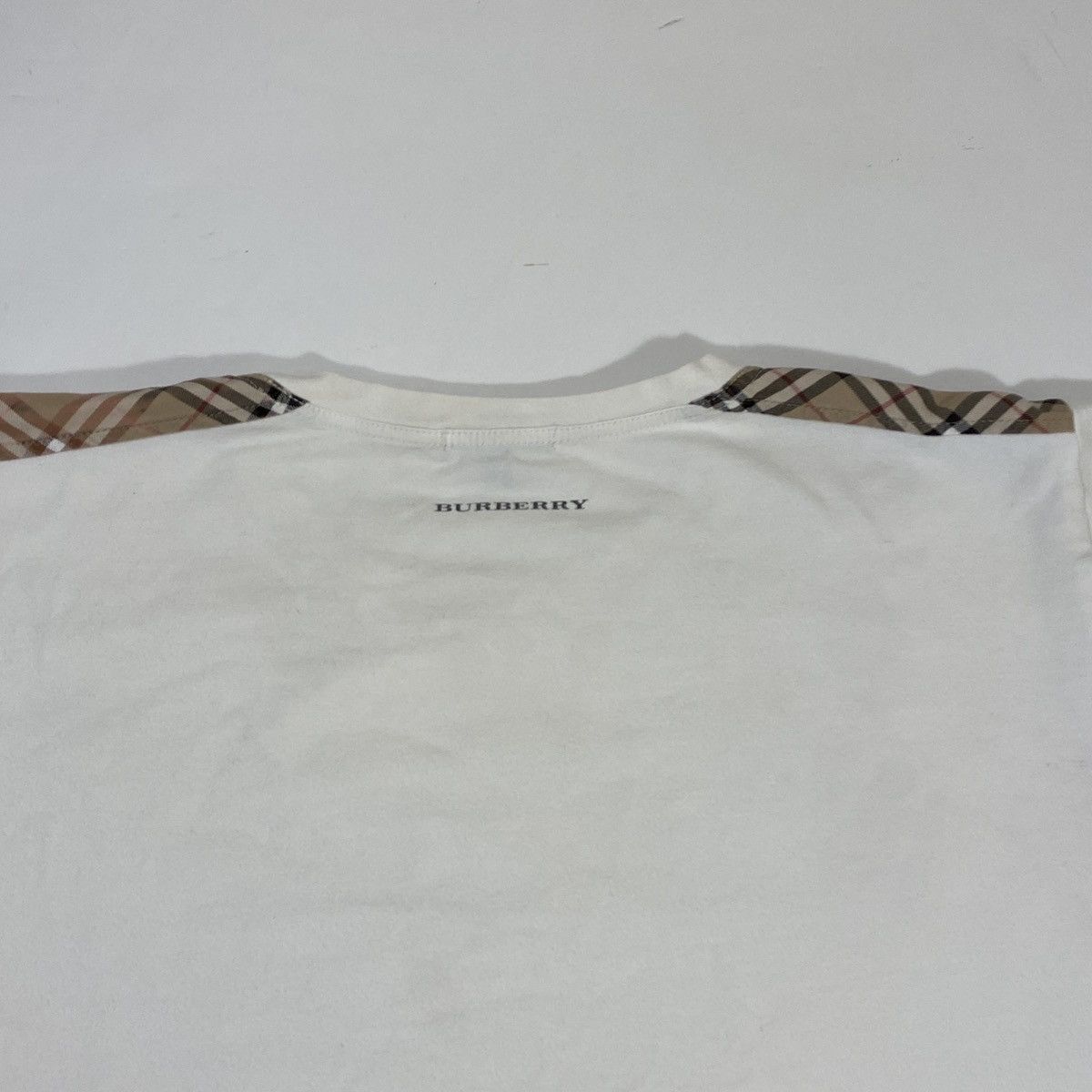 Burberry Vintage Burberry Shoulder Print Tee Size US M / EU 48-50 / 2 - 5 Thumbnail