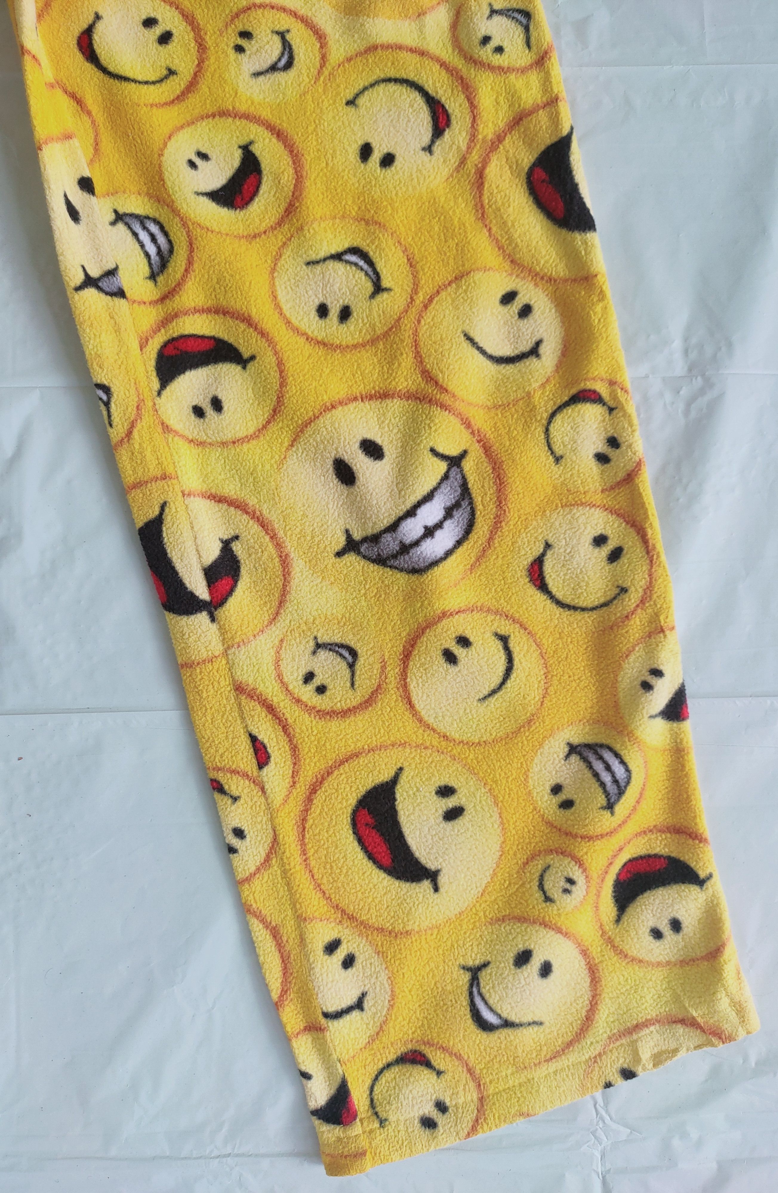 Croft & Barrow CROFT & BARROW smile face pajama bottom Size US 30 / EU 46 - 3 Thumbnail